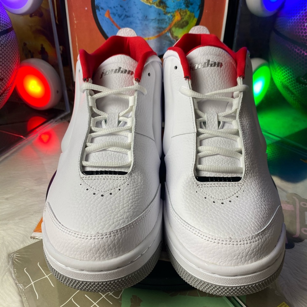 🆕  Air Jordan Big Fund White Silver - Mens Sizes - Picture 2 of 11